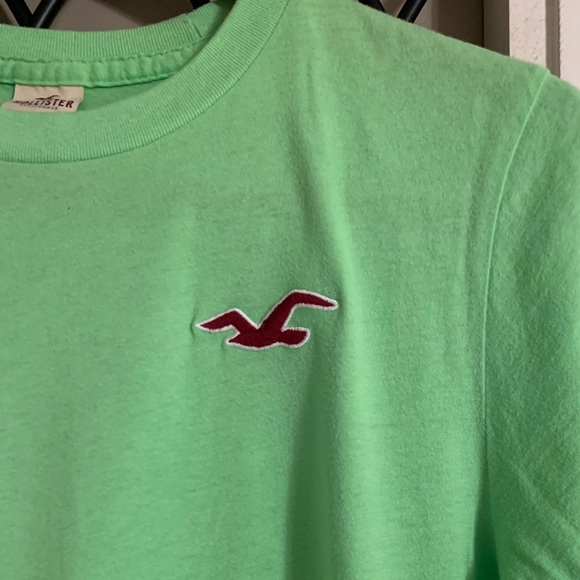 Hollister T-Shirt - Picture 2 of 5